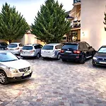 Ξενοδοχείο με διαμερίσματα Markos Thassos *